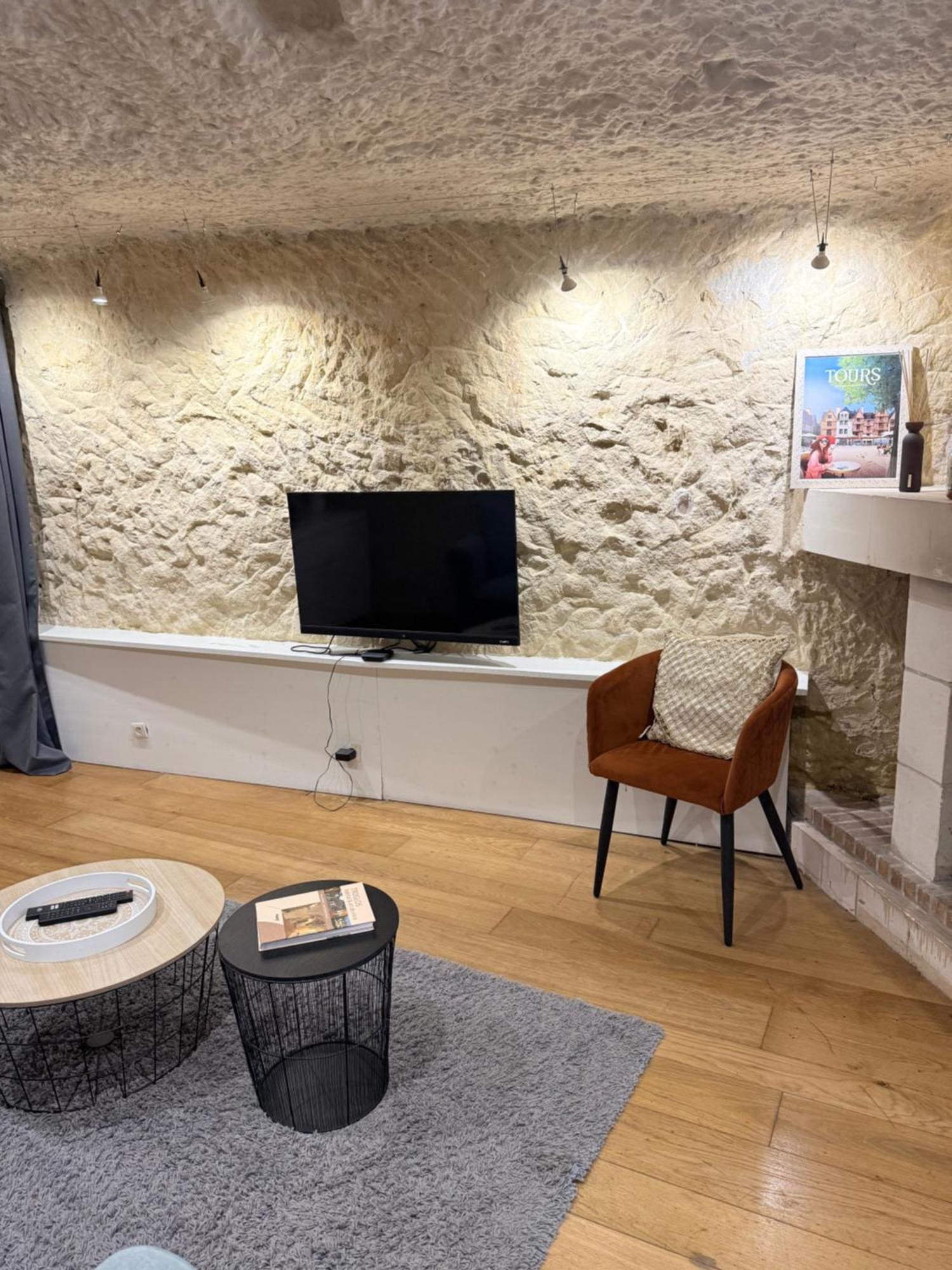 Troglodyte Du Petit Coteau Apartment Vouvray Exterior foto